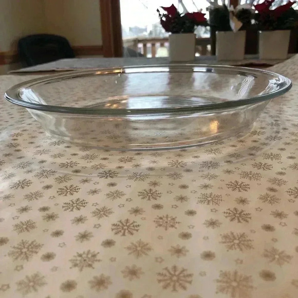 Pyrex Glass 9” Pie Plate - Picture 3 of 4